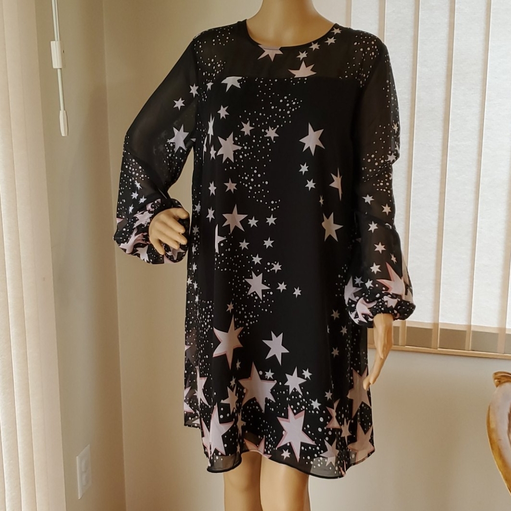 Eva Mendes Star print dress